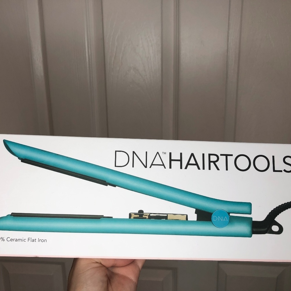 DNA hairtools straightener
